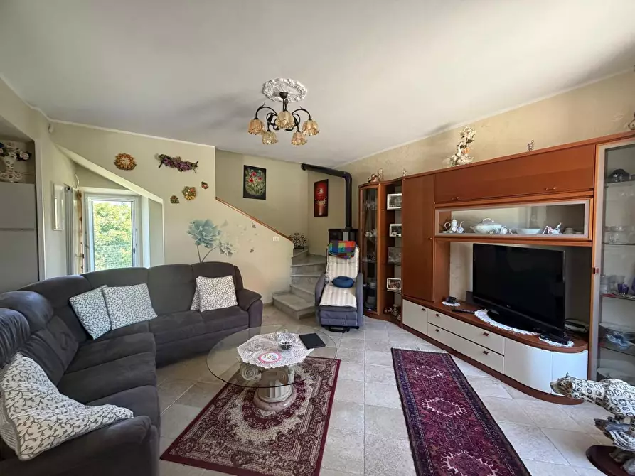 Immagine 10 di Casa semindipendente in vendita  a Fivizzano