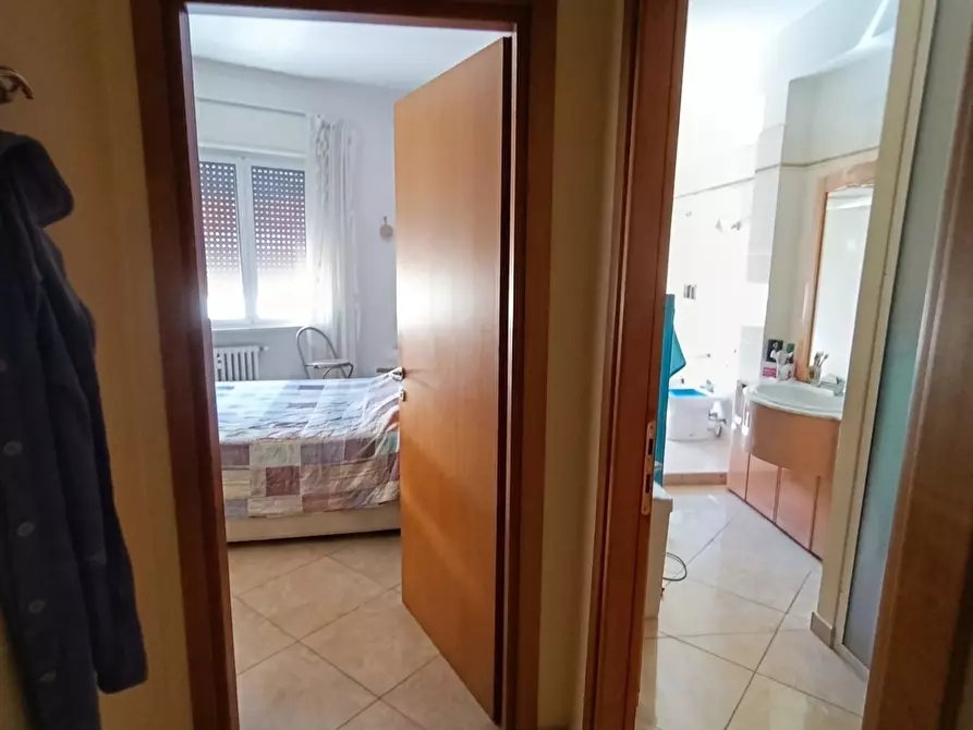 Immagine 10 di Appartamento in vendita  a Livorno
