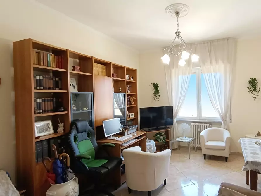 Immagine 2 di Appartamento in vendita  a Livorno