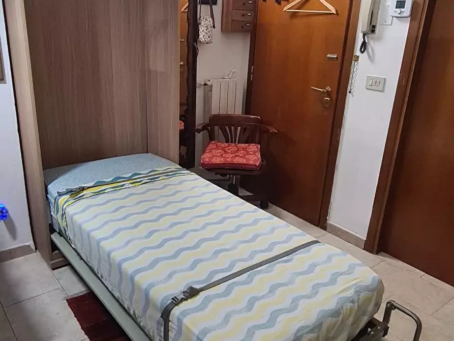 Immagine 11 di Appartamento in vendita  a Livorno