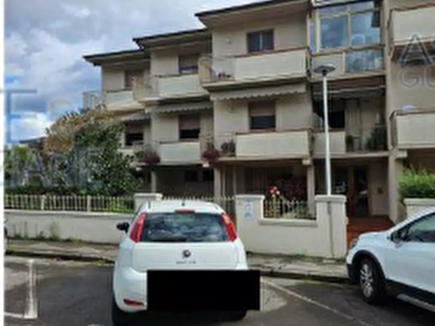 Immagine 14 di Appartamento in vendita  a Figline E Incisa Valdarno