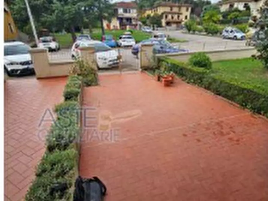 Immagine 3 di Appartamento in vendita  a Figline E Incisa Valdarno