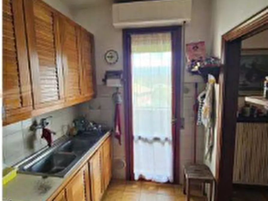 Immagine 37 di Appartamento in vendita  a Figline E Incisa Valdarno