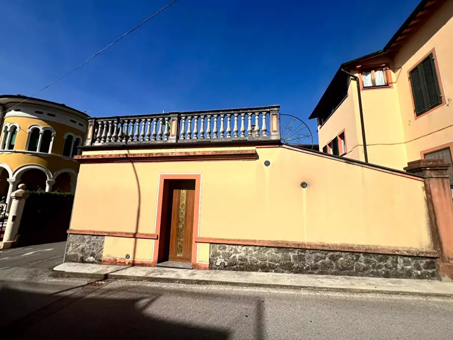 Immagine 2 di Appartamento in vendita  a Barga