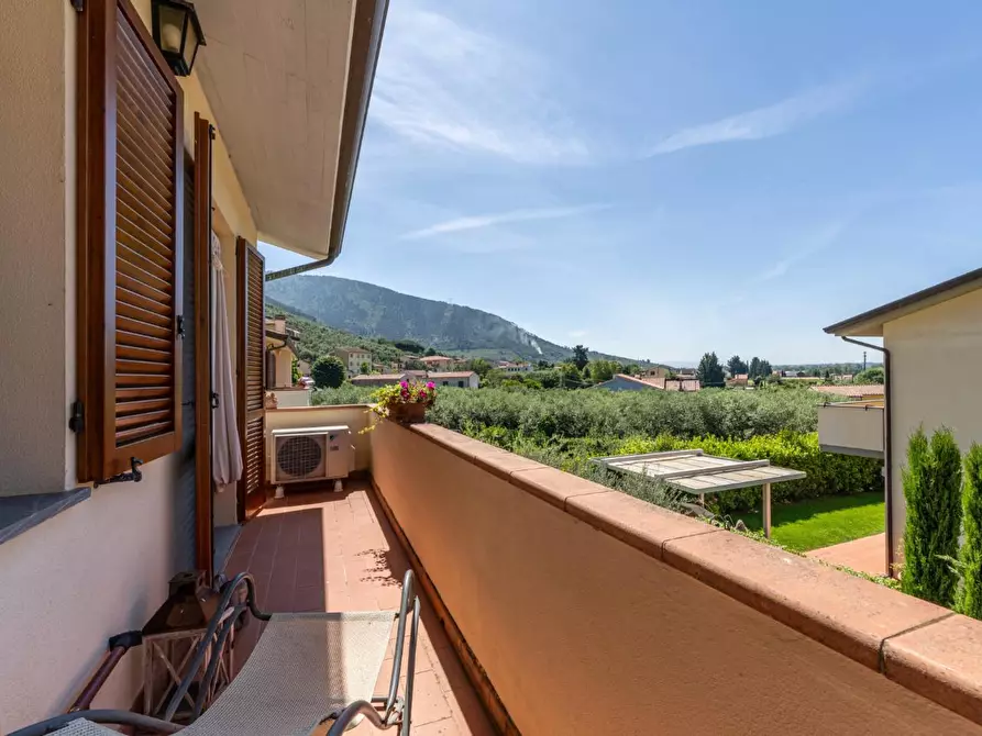 Immagine 5 di Casa bifamiliare in vendita  a San Giuliano Terme