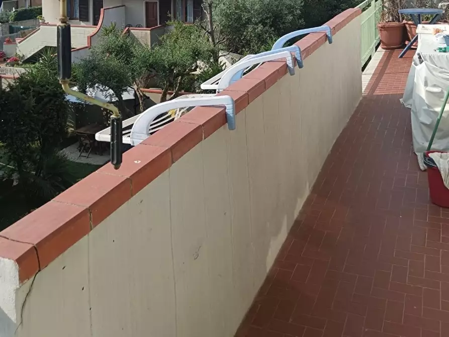 Immagine 9 di Appartamento in vendita  a Carrara