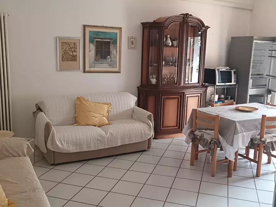 Immagine 1 di Appartamento in vendita  a Carrara