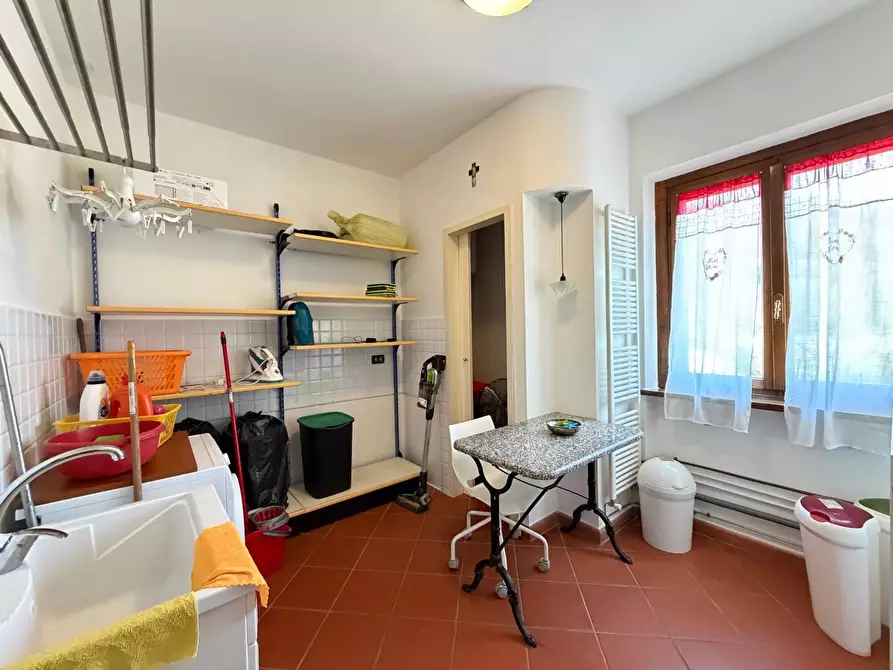 Immagine 20 di Villa in vendita  a Lucca
