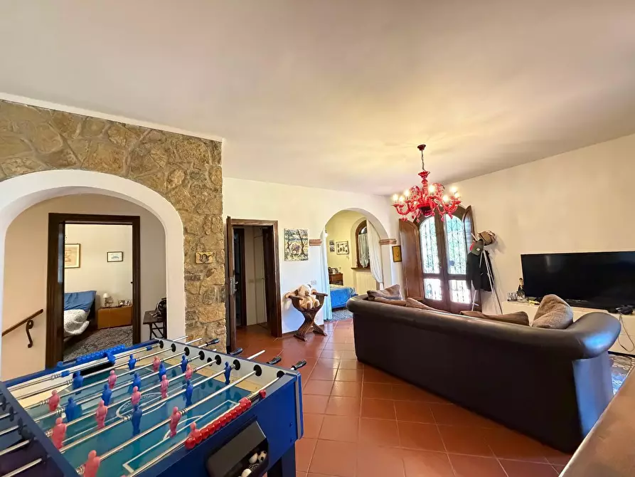 Immagine 13 di Villa in vendita  a Lucca