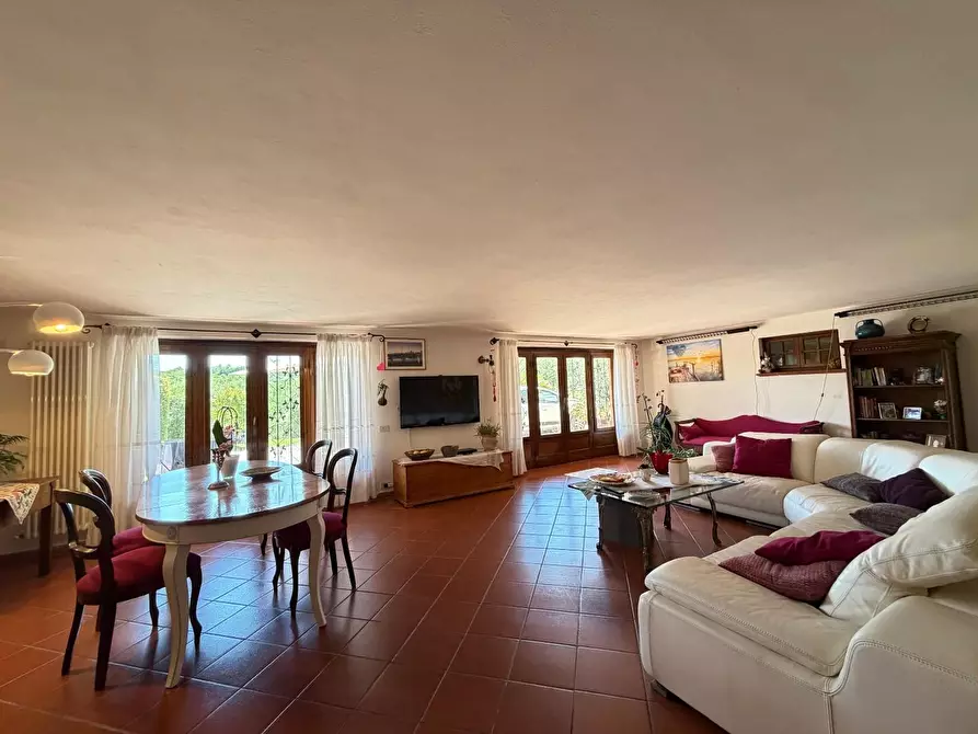 Immagine 26 di Villa in vendita  a Lucca
