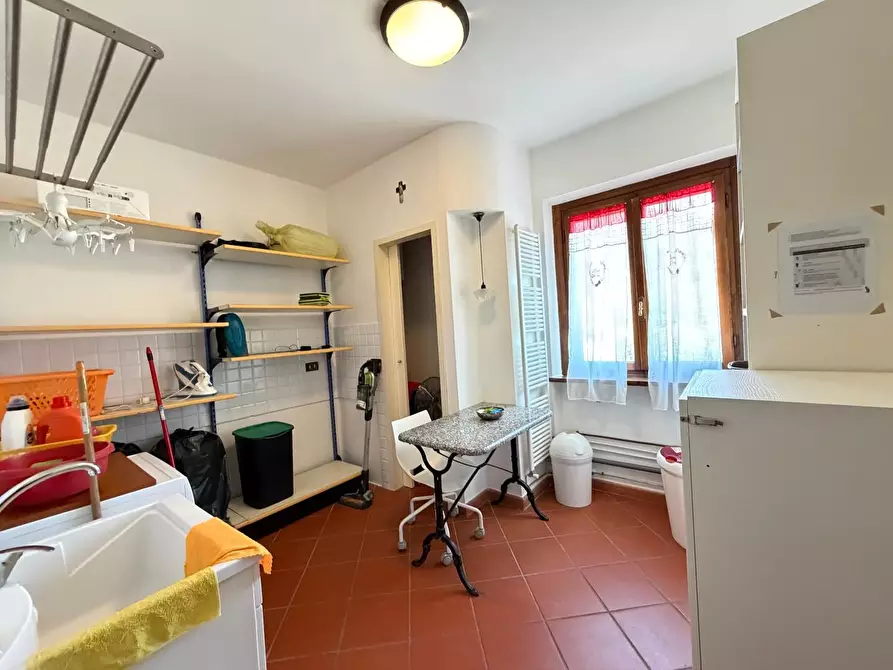 Immagine 16 di Villa in vendita  a Lucca