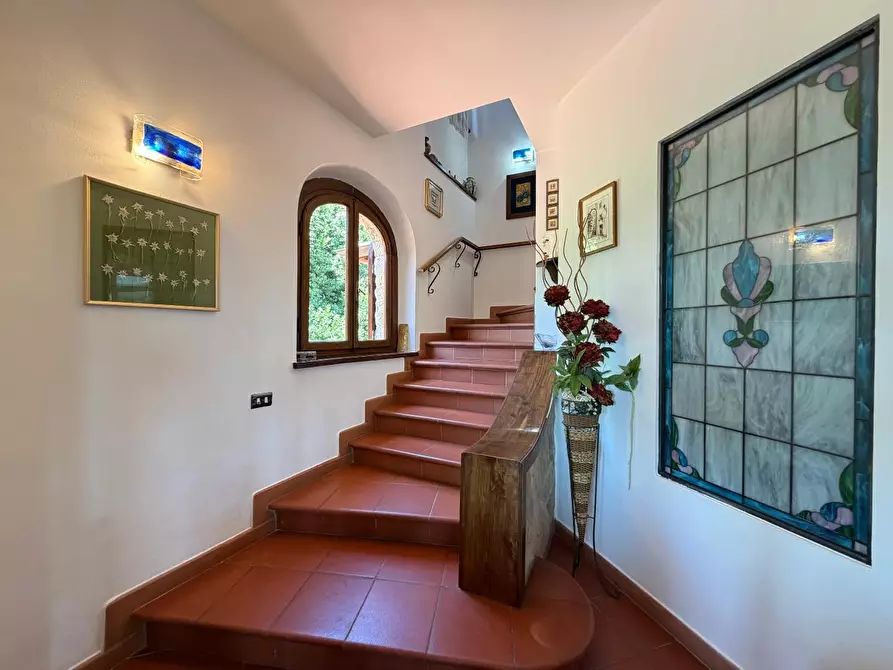 Immagine 10 di Villa in vendita  a Lucca