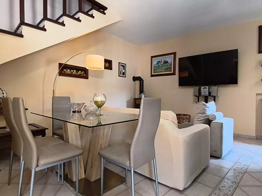 Immagine 15 di Casa semindipendente in vendita  a Carrara