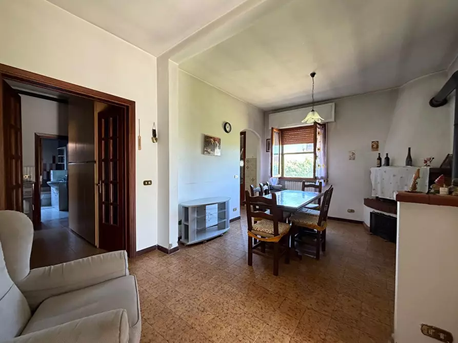 Immagine 17 di Casa indipendente in vendita  a Carmignano