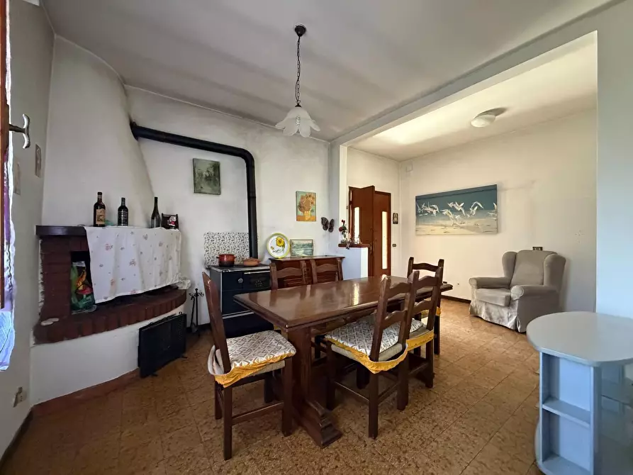 Immagine 18 di Casa indipendente in vendita  a Carmignano
