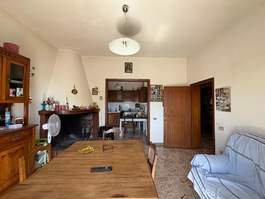Immagine 2 di Casa indipendente in vendita  a Carmignano