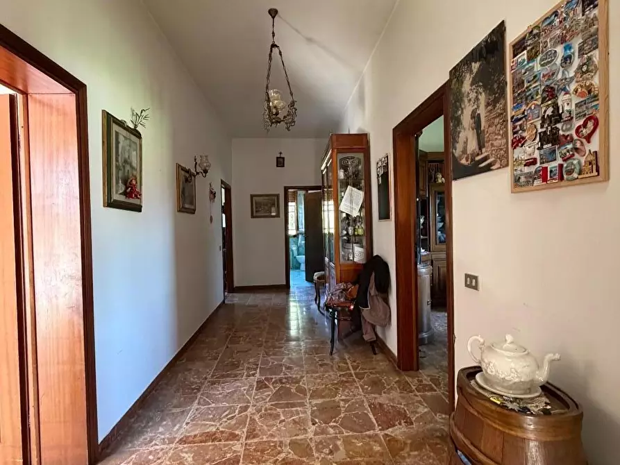 Immagine 8 di Casa indipendente in vendita  a Carmignano