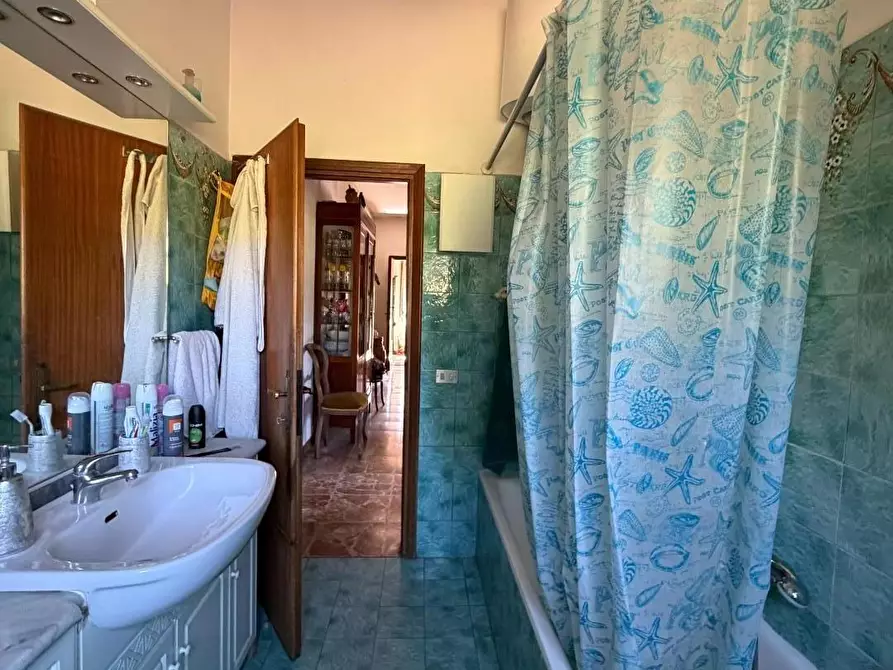 Immagine 12 di Casa indipendente in vendita  a Carmignano