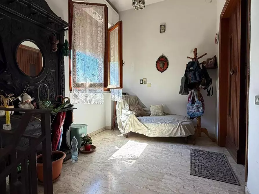 Immagine 15 di Casa indipendente in vendita  a Carmignano