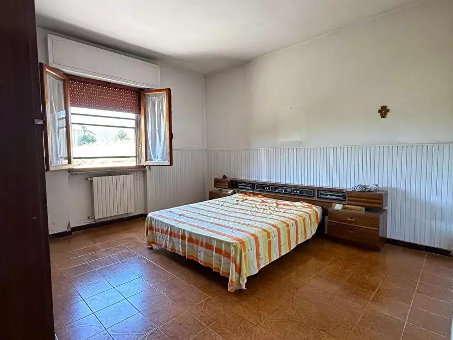 Immagine 22 di Casa indipendente in vendita  a Carmignano