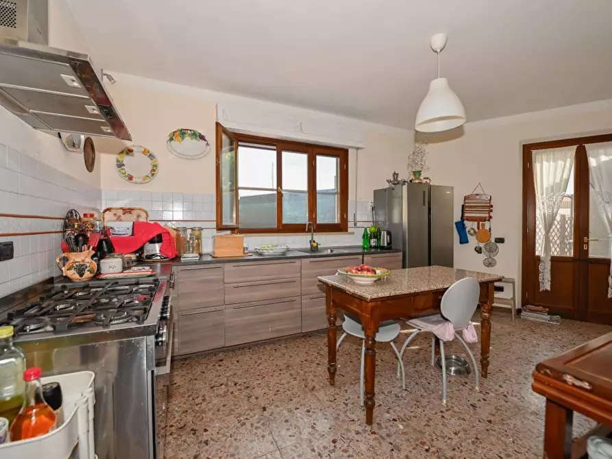 Immagine 25 di Villa in vendita  a San Giuliano Terme