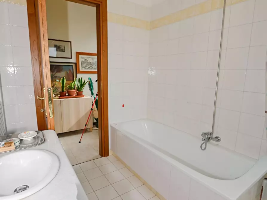 Immagine 50 di Villa in vendita  a San Giuliano Terme
