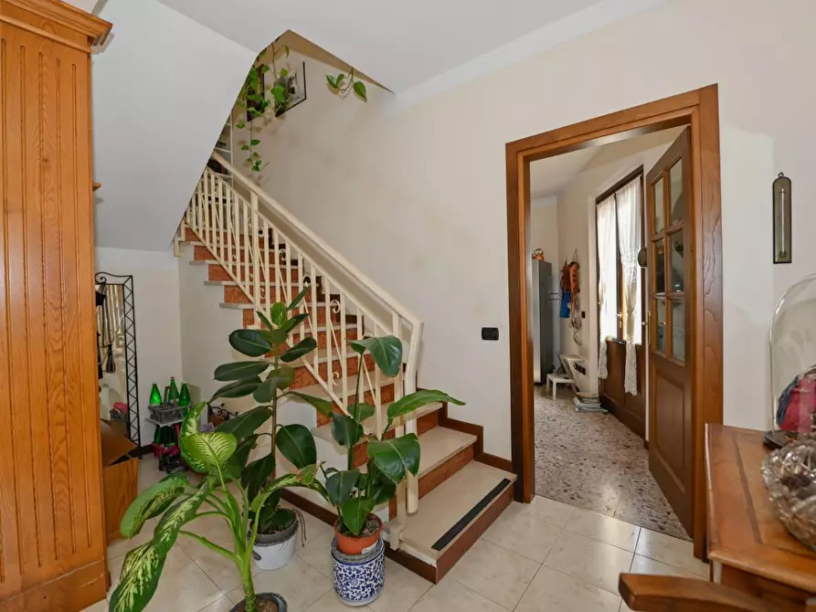 Immagine 13 di Villa in vendita  a San Giuliano Terme