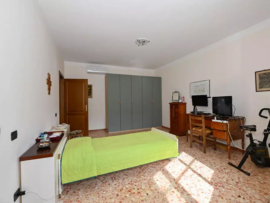 Immagine 35 di Villa in vendita  a San Giuliano Terme