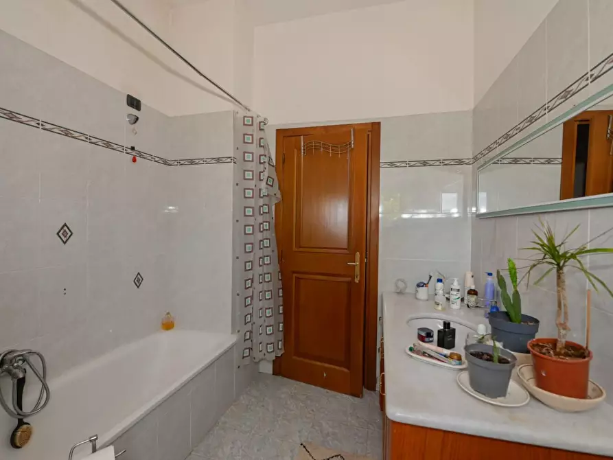 Immagine 43 di Villa in vendita  a San Giuliano Terme