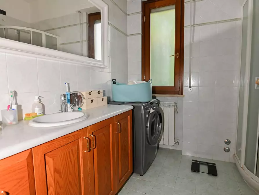 Immagine 52 di Villa in vendita  a San Giuliano Terme