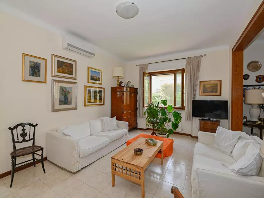Immagine 16 di Villa in vendita  a San Giuliano Terme