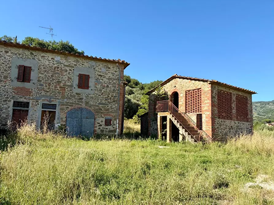 Immagine 1 di Casa colonica in vendita  a Vinci