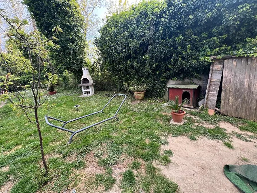 Immagine 23 di Villetta a schiera in vendita  a Pisa