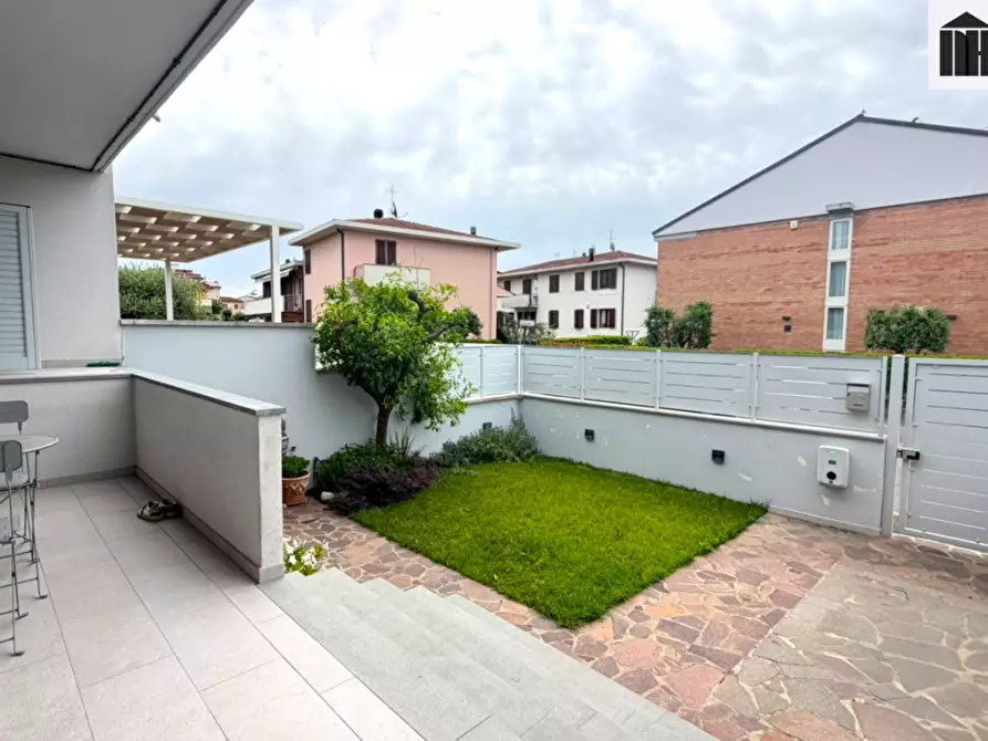 Immagine 32 di Villetta a schiera in vendita  a San Miniato