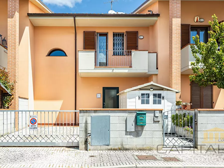 Immagine 27 di Villetta a schiera in vendita  a Bientina