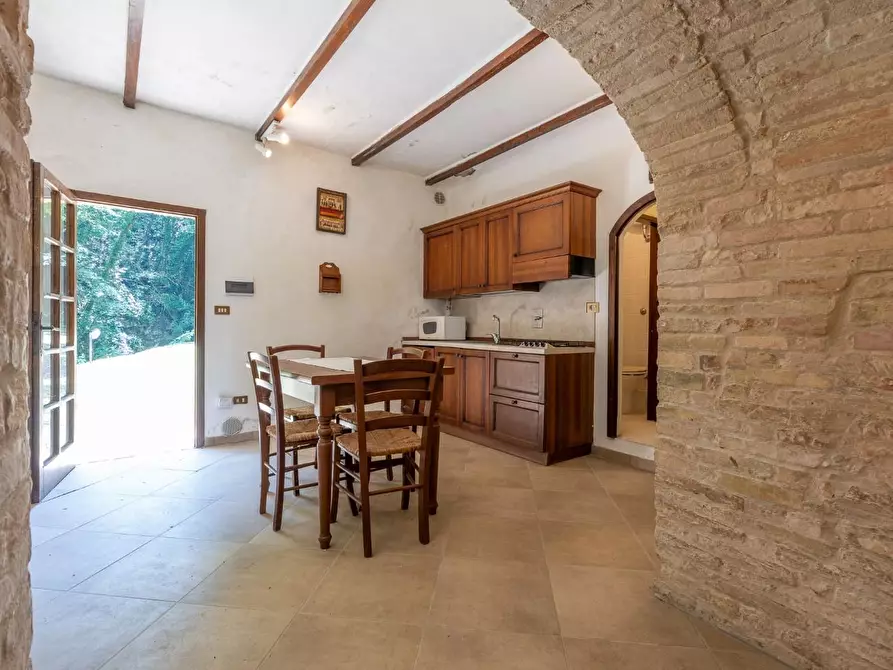 Immagine 5 di Villa in vendita  a San Gimignano