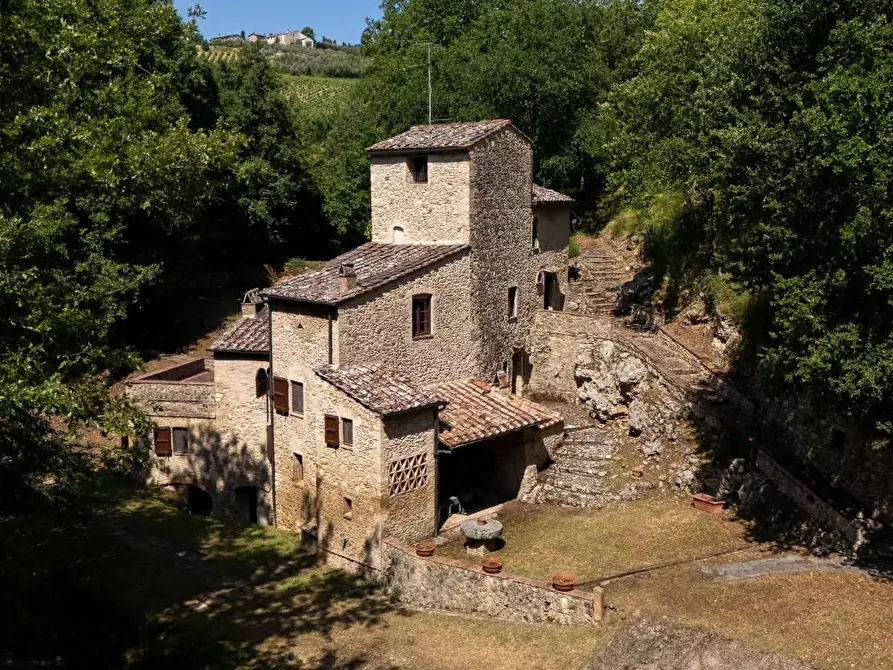 Immagine 2 di Villa in vendita  a San Gimignano