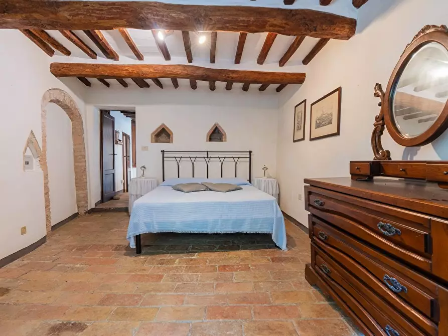 Immagine 15 di Villa in vendita  a San Gimignano