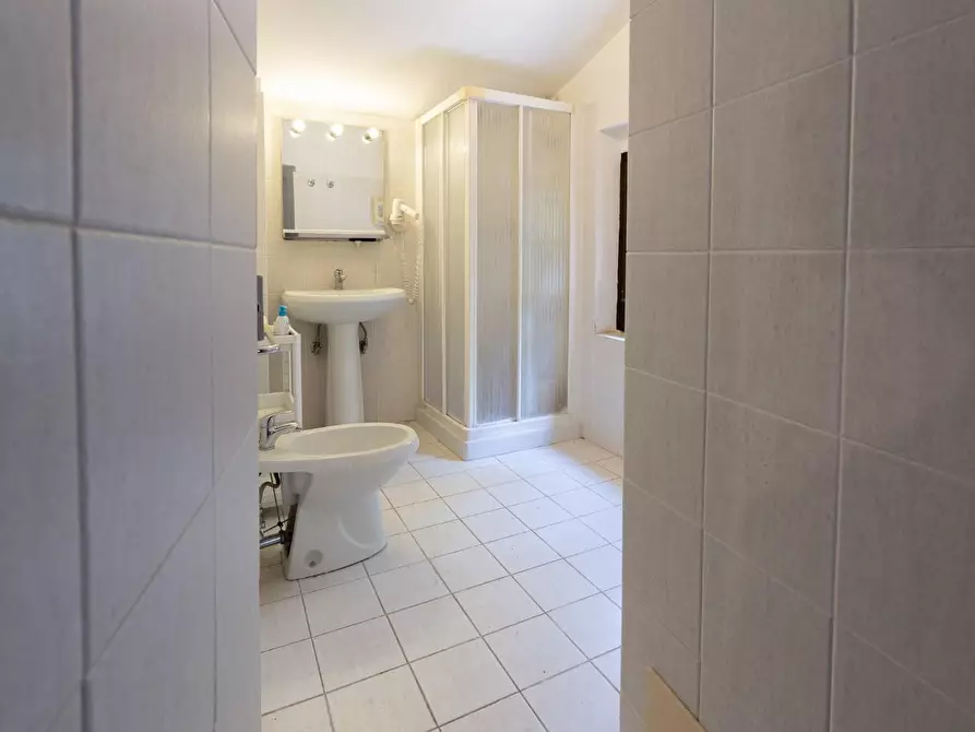 Immagine 17 di Villa in vendita  a San Gimignano