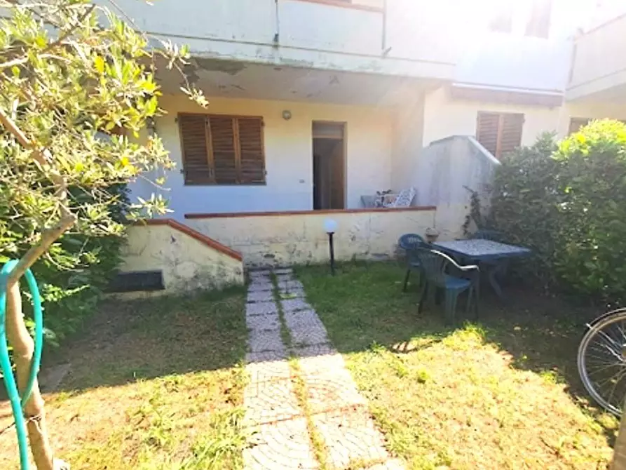 Immagine 16 di Appartamento in vendita  a Massa