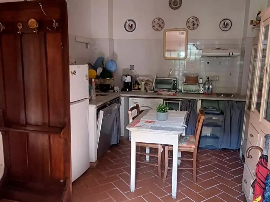 Immagine 8 di Casa semindipendente in vendita  a Carrara