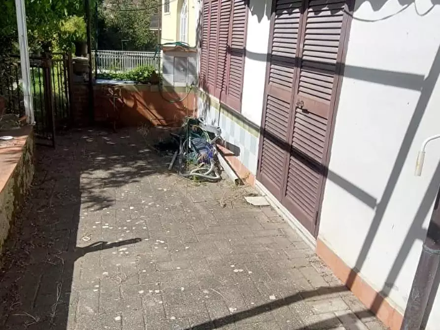 Immagine 1 di Casa semindipendente in vendita  a Carrara
