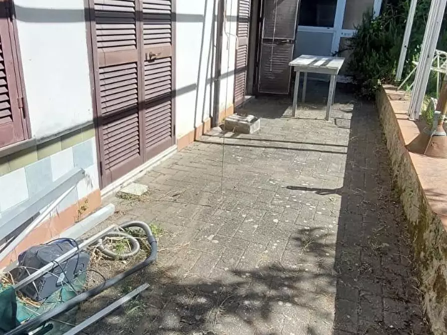 Immagine 2 di Casa semindipendente in vendita  a Carrara