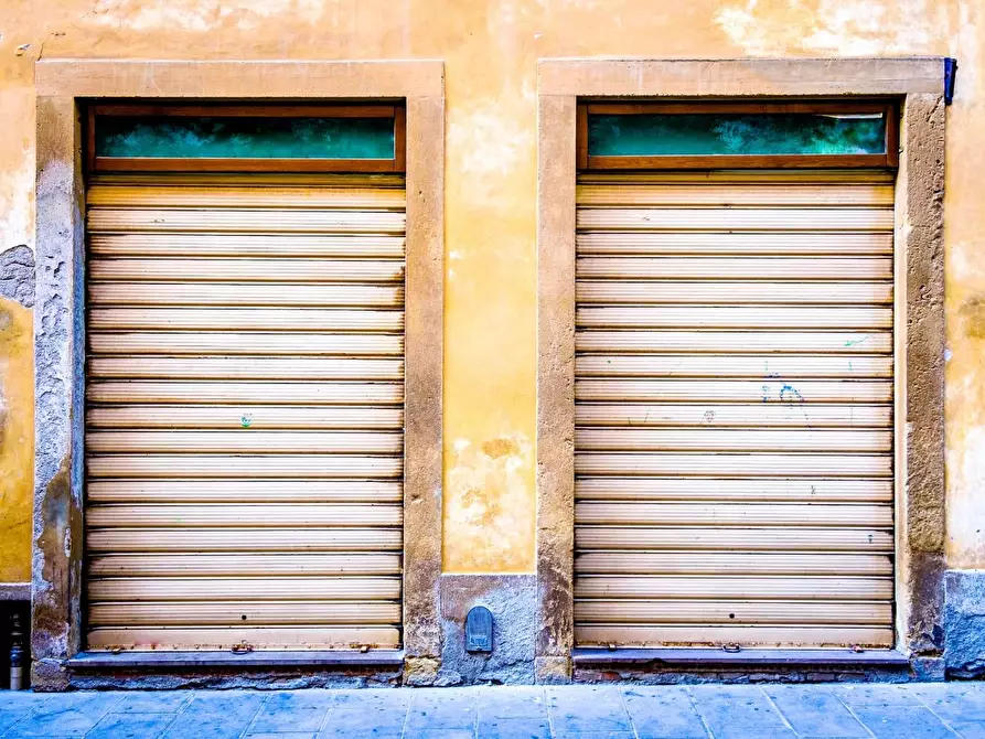 Immagine 2 di Negozio in vendita  a Rivoli