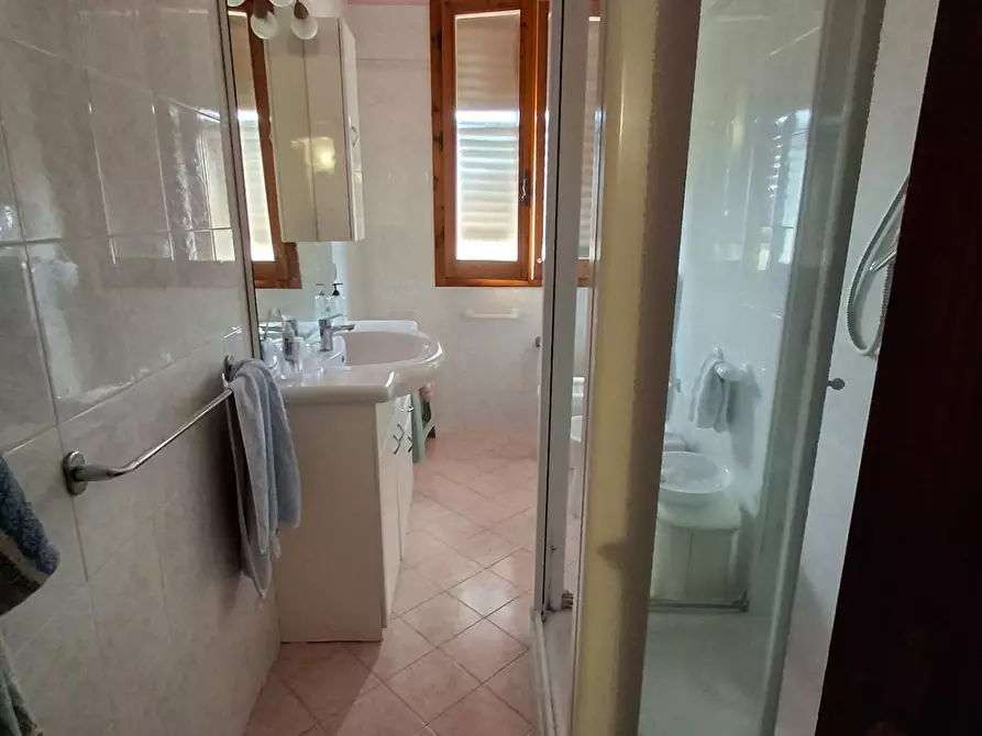 Immagine 8 di Appartamento in vendita  a Capraia E Limite