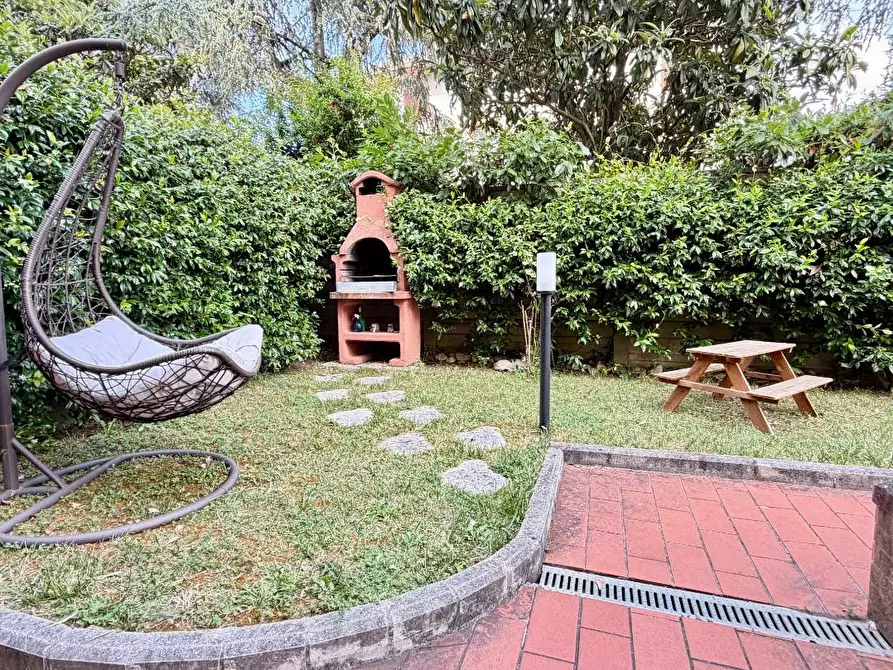 Immagine 2 di Appartamento in vendita  a Scandicci
