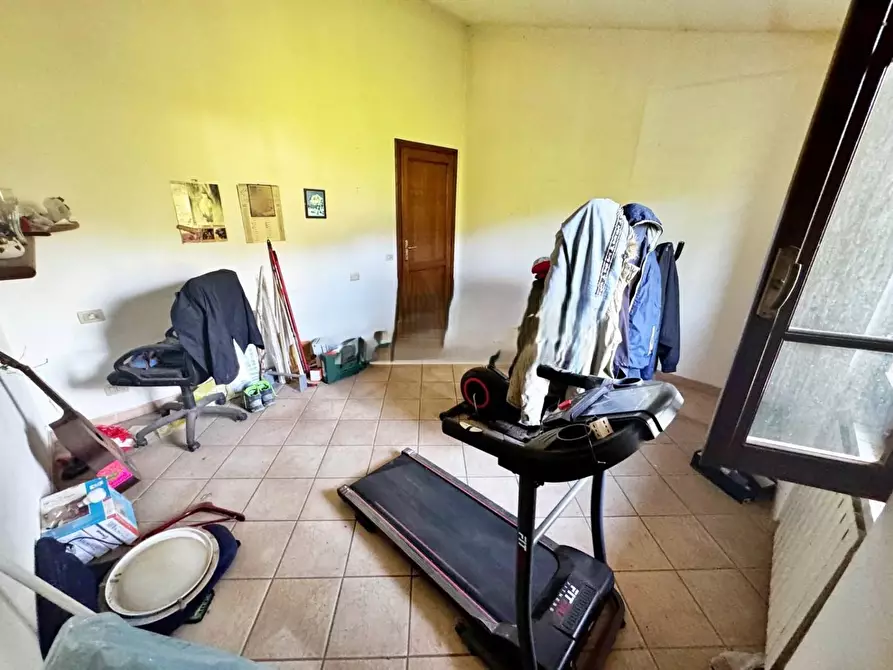 Immagine 12 di Villa in vendita  a Seravezza