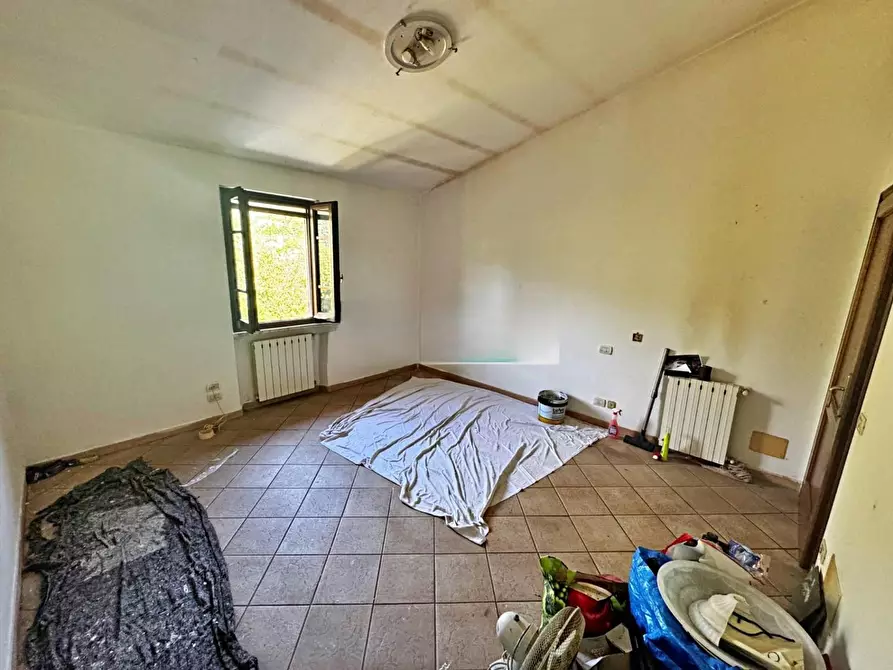 Immagine 4 di Villa in vendita  a Seravezza