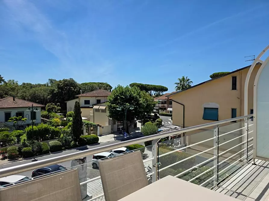 Immagine 8 di Mansarda in affitto  a Forte Dei Marmi