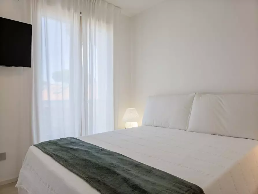 Immagine 12 di Mansarda in affitto  a Forte Dei Marmi